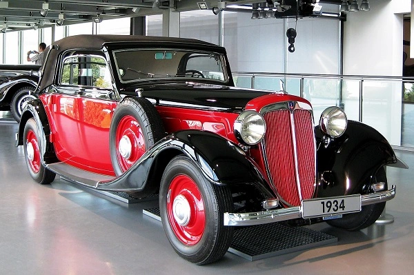 A primeira frente Audi